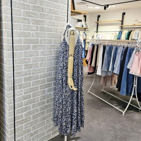 어깨 끈 주름 원피스