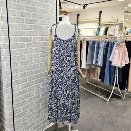 어깨 끈 주름 원피스