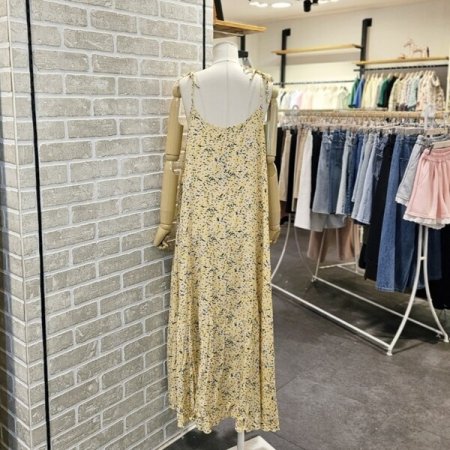 어깨 끈 주름 원피스