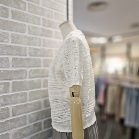 크로쉐 카라 니트