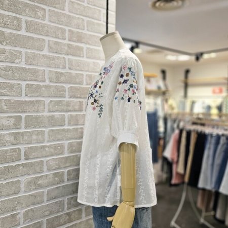 꽃 자수 블라우스
