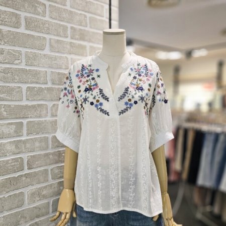 꽃 자수 블라우스