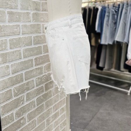 밑단 데끼 데님 숏 팬츠