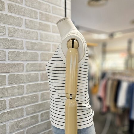 스트라이프 슬리브리스