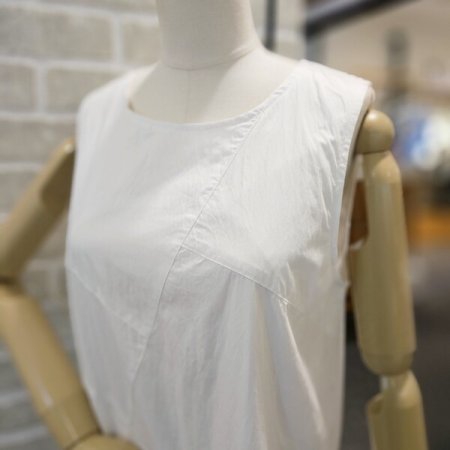 절개 롱 원피스