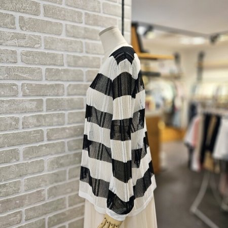 루즈핏 스트라이프 니트