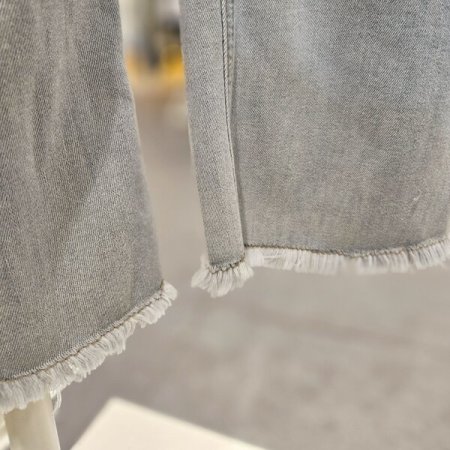 그레이 리벳 데님 팬츠