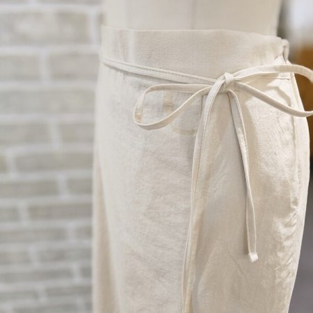 끈 장식 슬릿 스커트