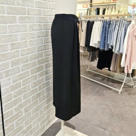 턱 장식 뒷 밴딩 팬츠