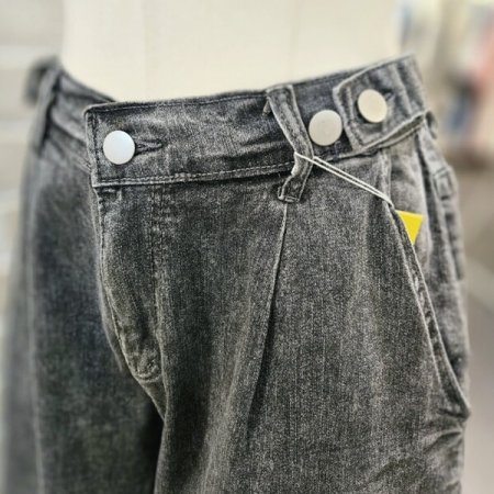 비조 장식 버뮤다 데님 팬츠