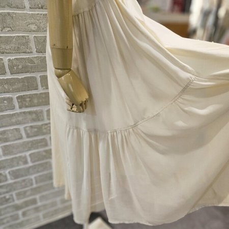 레코브 자수 라인 벨트 원피스