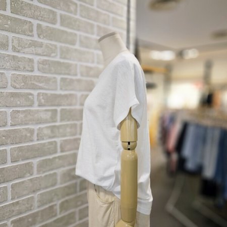 레코브 캡 소매 라운드 티셔츠