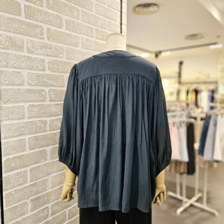 셔링 요크 블라우스