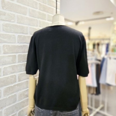 브이넥 반팔 니트