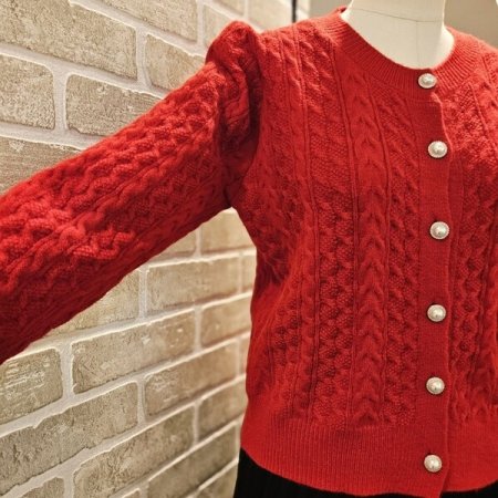 라운드넥 하트 단추 가디건