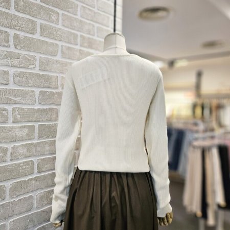 스퀘어넥 골지 니트