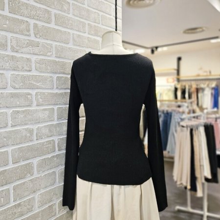 스퀘어넥 골지 니트