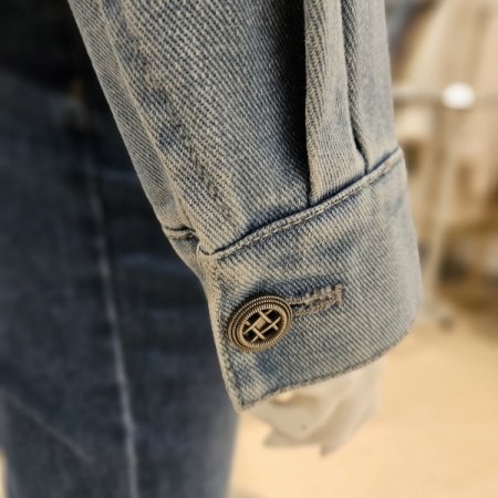 비즈장식 데님 재킷