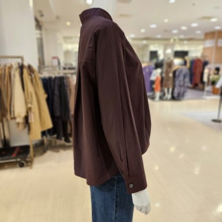 포켓 자수 밑단 핀턱 셔츠