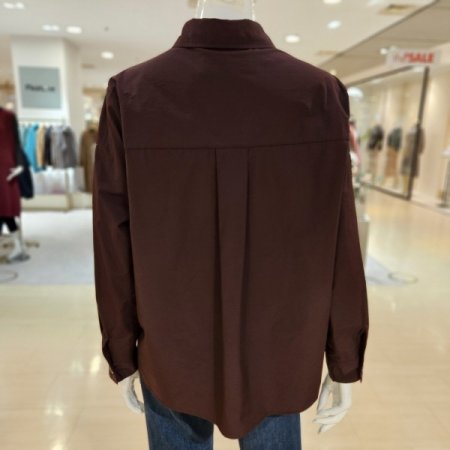 포켓 자수 밑단 핀턱 셔츠