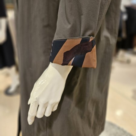 소매배색 롱 트렌치재킷