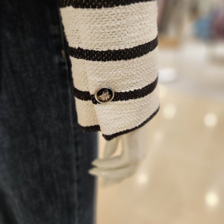 뒤 밑단 밴딩 스트라이프 트위드 재킷