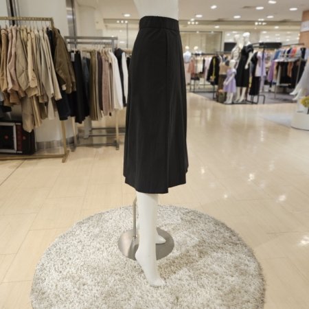 뒷밴딩 언발 핀턱 트임 스커트