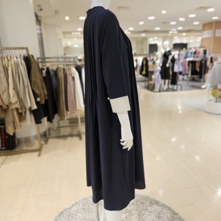 소매배색 핀턱주름 롱원피스