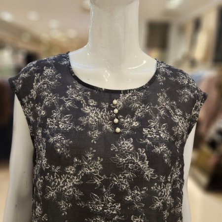 진주장식 린넨 민소매 블라우스