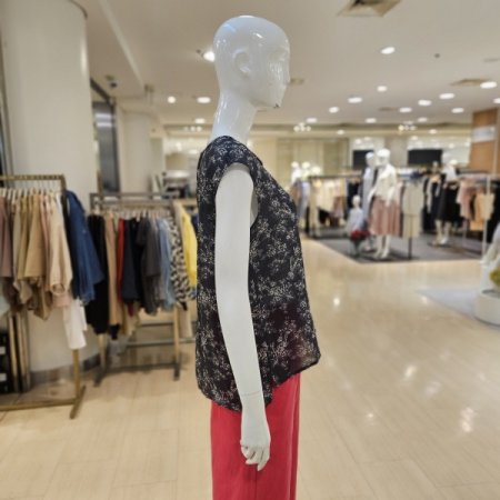 진주장식 린넨 민소매 블라우스