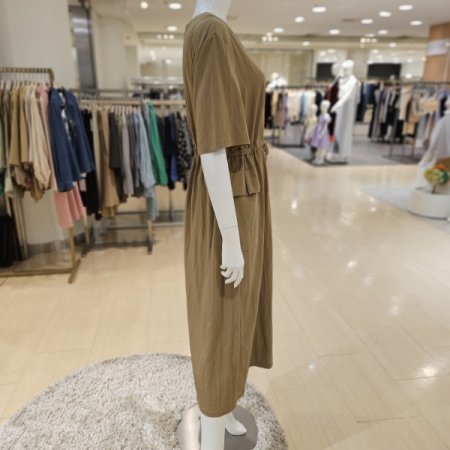 뒷밴딩 포켓 브이넥 롱 원피스
