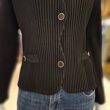 물결라인 플리츠 단추 재킷