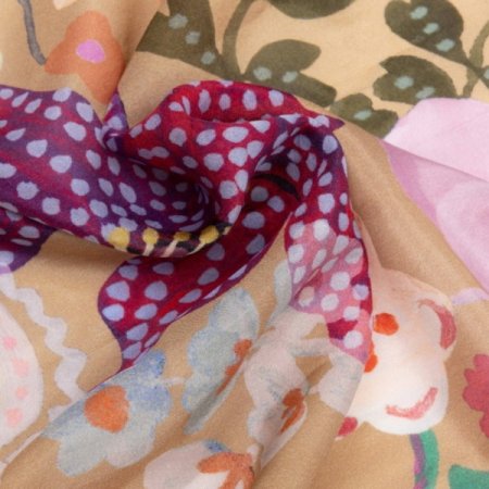 어도러블 스카프