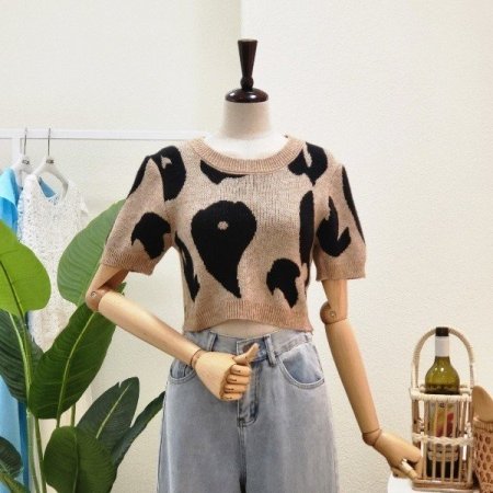 라운드 패턴 크롭 니트
