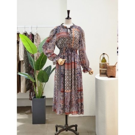 에스닉풍 허리밴딩 넥프릴 롱 원피스