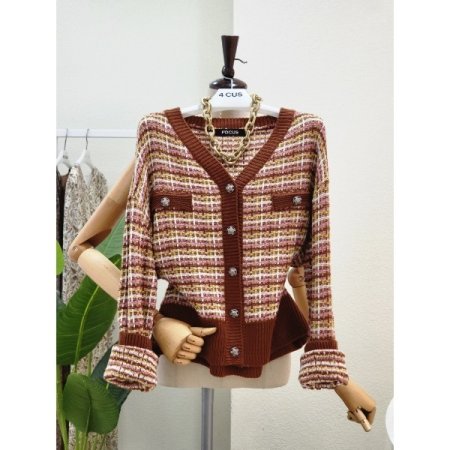 브이넥 체크 패턴 가디건