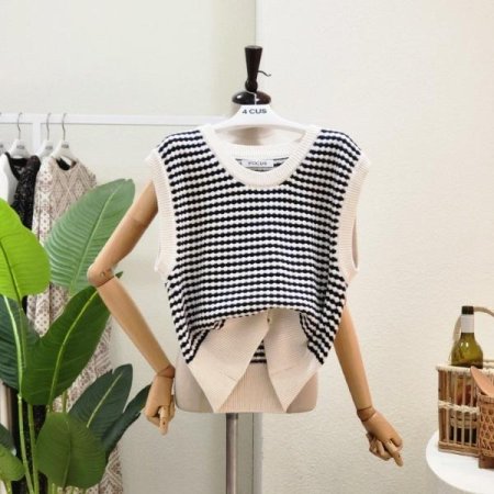 배색 짜임 라운드 니트 베스트