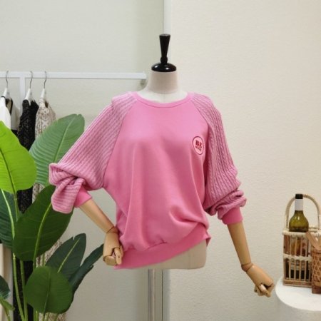 꽈베기 배색 포인트 라운드넥 티셔츠