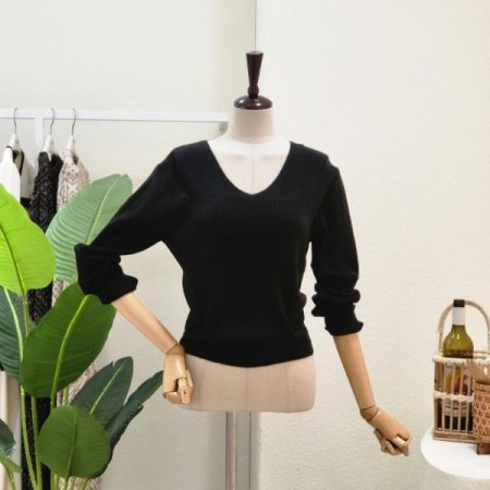 골지 주머니 포인트 브이넥 니트
