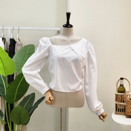 퍼프 바스락 크롭 블라우스