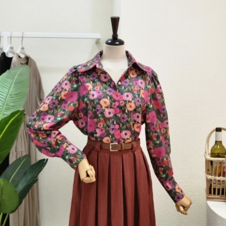 장미 포인트 카라넥 블라우스