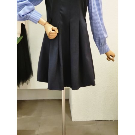 카라넥 A라인 미디엄 원피스