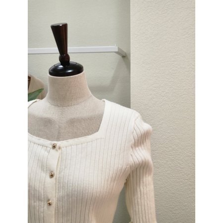 골드 버튼 스퀘어넥 가디건