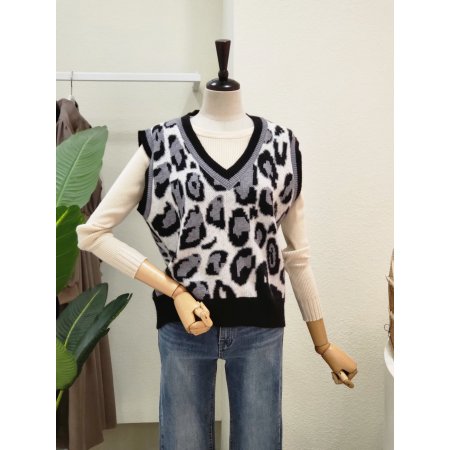 레오파드 배색 브이넥 베스트