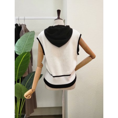 후드 포인트 니트 베스트