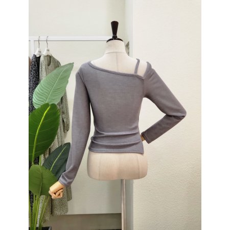 언발런스넥 트임 티셔츠