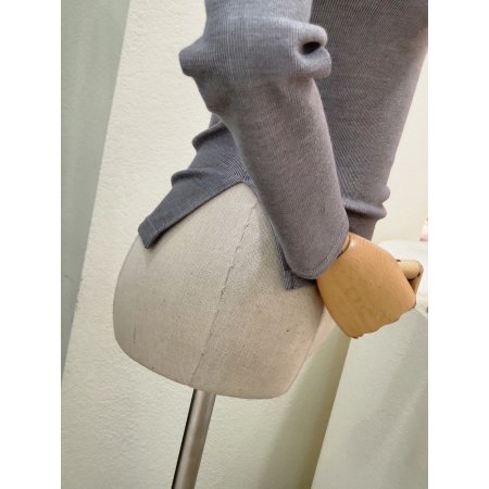 언발런스넥 트임 티셔츠