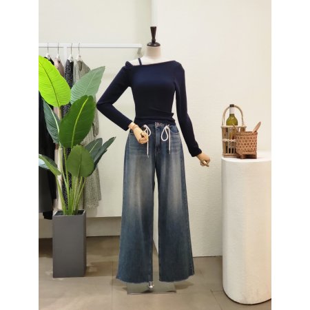 언발런스넥 트임 티셔츠