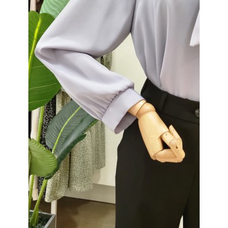 넥리본 솔리드 블라우스