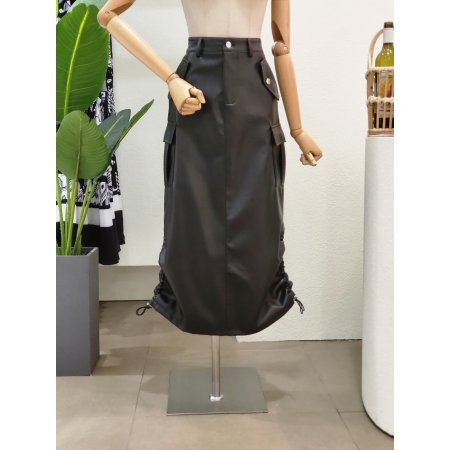 포켓 스트링 레더 롱스커트